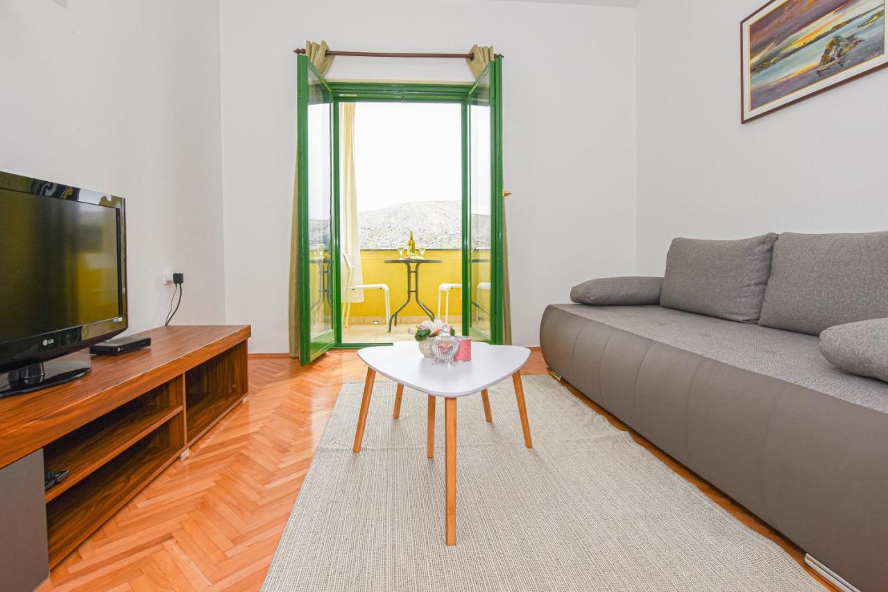 Apartments Kate Паг Экстерьер фото