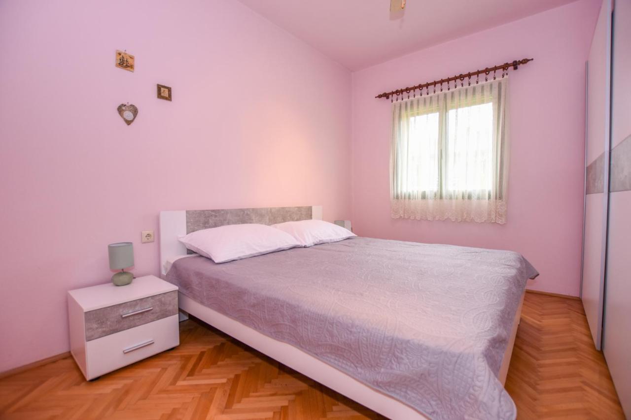 Apartments Kate Паг Экстерьер фото