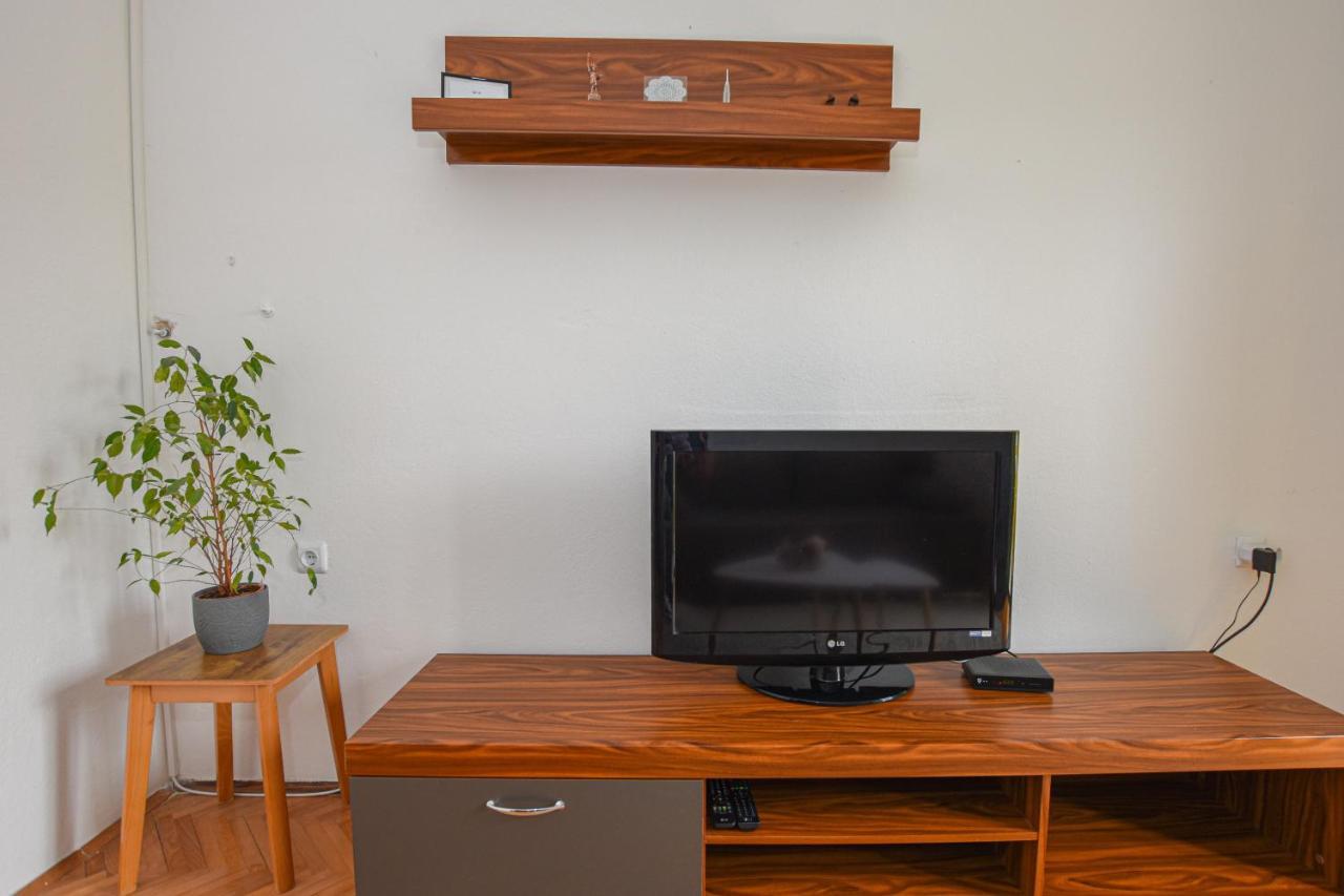 Apartments Kate Паг Экстерьер фото